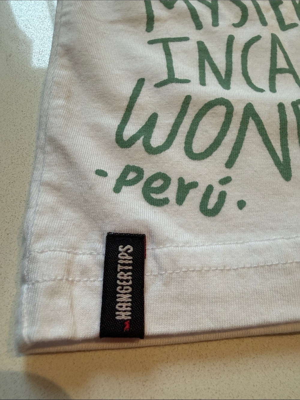 Hangertips Kids White Llama Graphic Tee - Peru Print, Size 6 - Picture 6 of 6